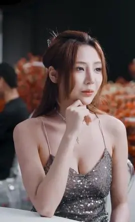 《许总的天价罪妻》：霸道总裁爱上我？先婚后爱的狗血与真香警告！